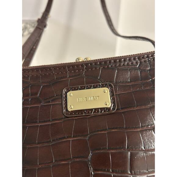 Vintage Y2K Nine West Patent Leather Croc Crossbody Brown Pocket Bag Kisslock - Picture 3 of 9